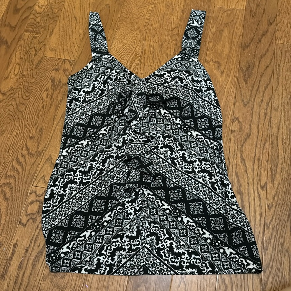 White House Black Market top
